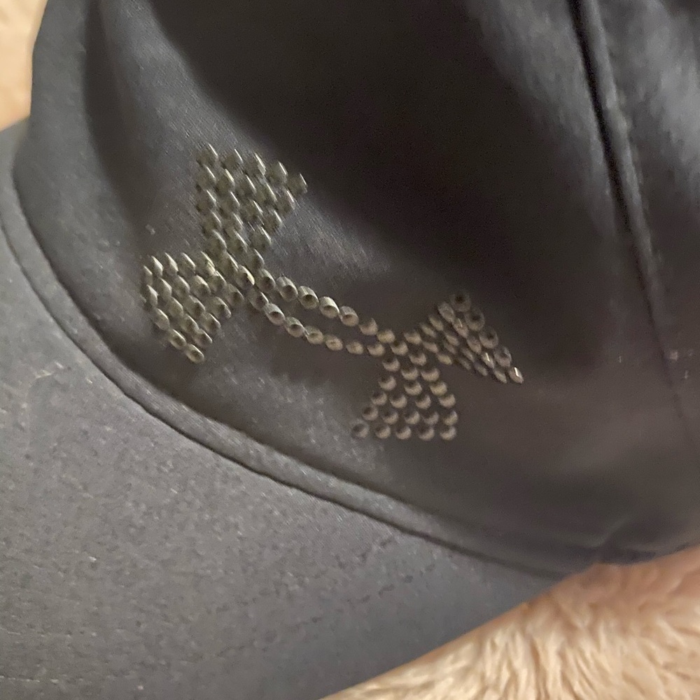Woman’s Under Armour Hat